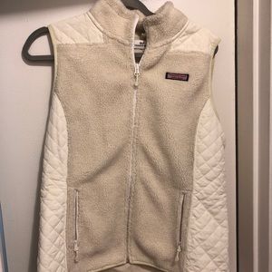 Vineyard vines off white vest